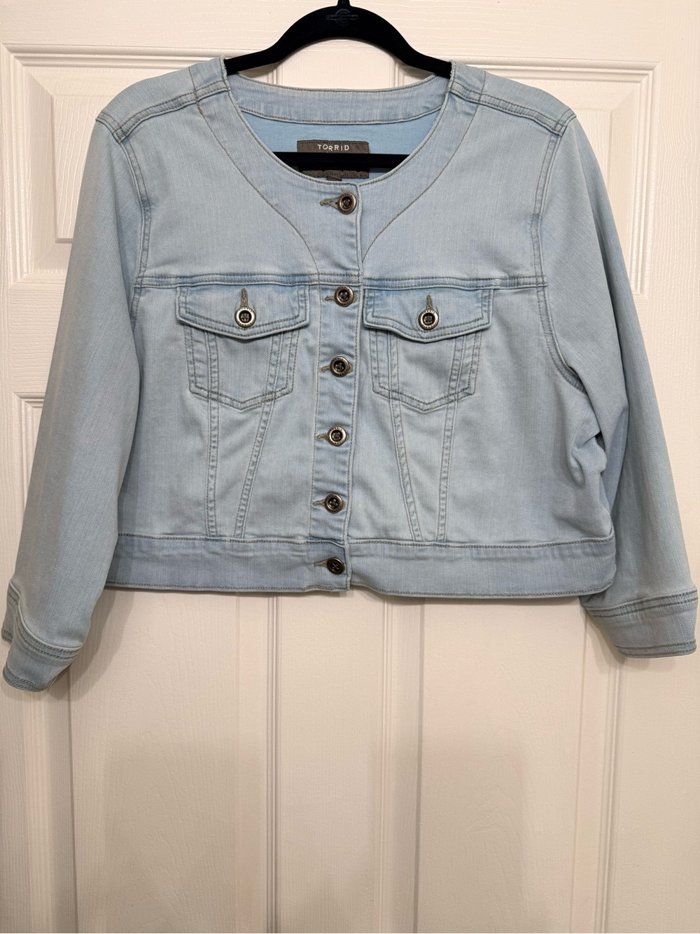 Torrid Light Wash Collarless Cropped Denim Jacket Size 2 18/20